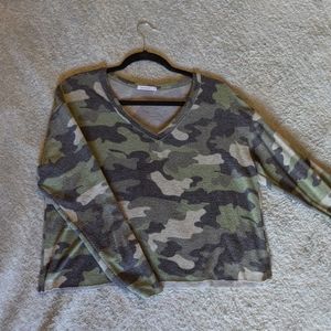 Camo cropped sweater